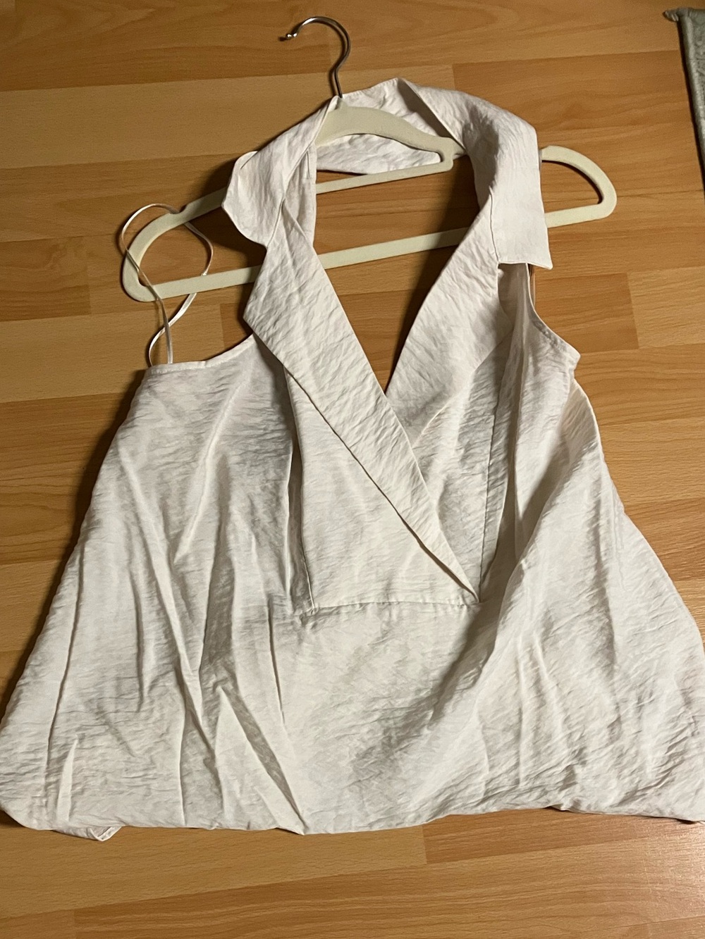 Anthropologie Ivory Oversized Deep V Halter, Bubble Hem, High/Low Top: M - Picture 2 of 10